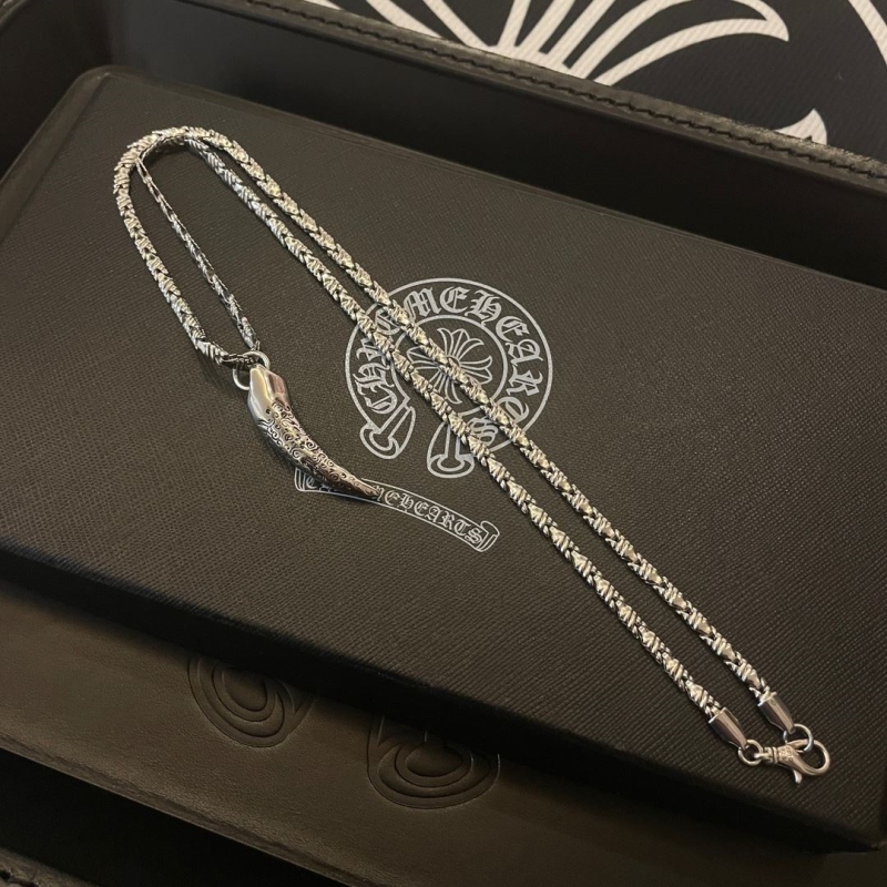 Ch**me He**ts necklaces